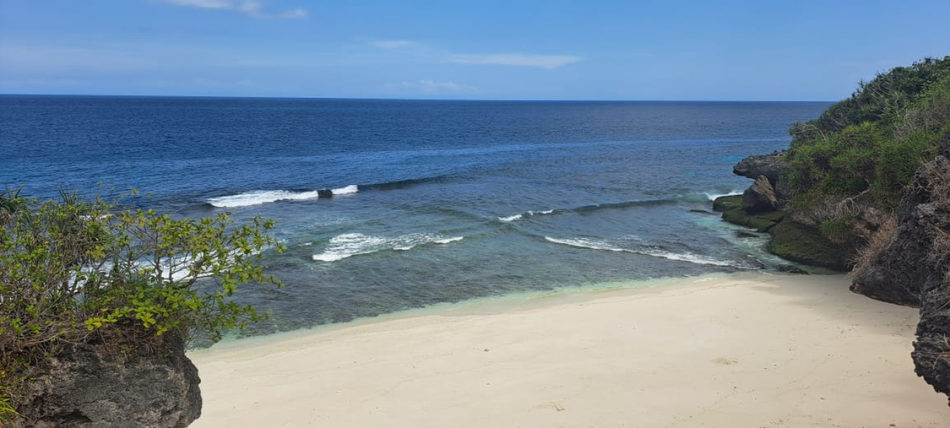 real estate; property, property for sale; property for lease; buying property in Hamili Ate Beach;  buying property in Hamili Ate Beach; buying property in Indonesia; investment in Hamili Ate Beach; investment in West Papua; investment in Indonesia; buy property in Indonesia; buy property in Raja Ampat; island for sale; island for lease;  Indonesia; Raja Ampat; West Papua; Yeben Kecil Island; Yeben; prodej pozemků; pozemky na prodej; prodej pozemků Indonésie; nemovitosti; nemovitost na prodej; ostrov na pronájem; investice Hamili Ate Beach, koupě nemovitostíH amili Ate Beach; investice; ostrov; pronájem ostrova; land; pozemek; pozemky; Belitung; sumba investment, beach for sale, beach bali for sale, pantai hamili ate