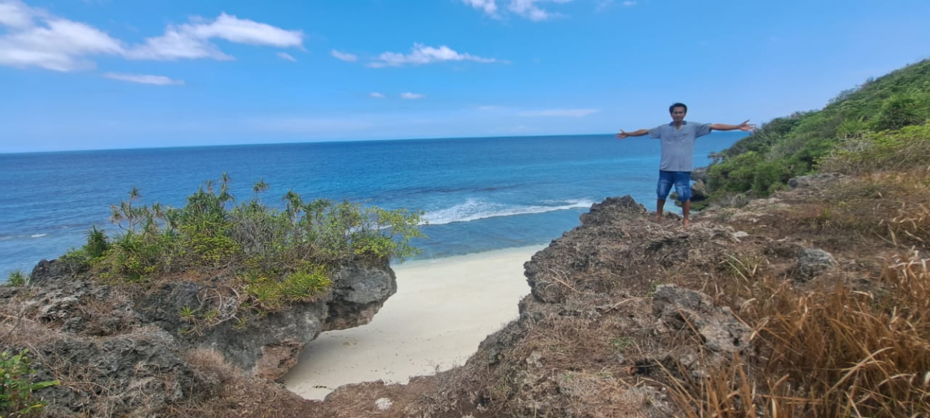 real estate; property, property for sale; property for lease; buying property in Hamili Ate Beach;  buying property in Hamili Ate Beach; buying property in Indonesia; investment in Hamili Ate Beach; investment in West Papua; investment in Indonesia; buy property in Indonesia; buy property in Raja Ampat; island for sale; island for lease;  Indonesia; Raja Ampat; West Papua; Yeben Kecil Island; Yeben; prodej pozemků; pozemky na prodej; prodej pozemků Indonésie; nemovitosti; nemovitost na prodej; ostrov na pronájem; investice Hamili Ate Beach, koupě nemovitostíH amili Ate Beach; investice; ostrov; pronájem ostrova; land; pozemek; pozemky; Belitung; sumba investment, beach for sale, beach bali for sale, pantai hamili ate