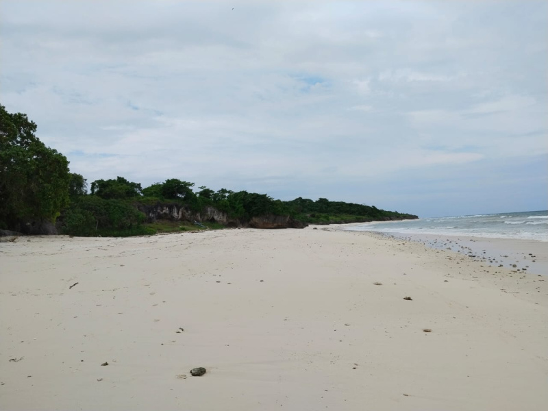 real estate; property, property for sale; property for lease; buying property in sumba; buying property in Indonesia; investment in sumba; investment in sumba; investment in Indonesia; buy property in Indonesia; buy property in sumba; beach for sale; island for lease;  Indonesia; Raja Ampat; West Papua; Yeben Kecil Island; sumba; prodej pozemků; pozemky na prodej; prodej pozemků Indonésie; nemovitosti; nemovitost na prodej; ostrov na pronájem; koupě nemovitostí; investice; ostrov; pronájem ostrova; land; pozemek; pozemky; Belitung; sumba investment; beach for sale; Sumba Beach for sale