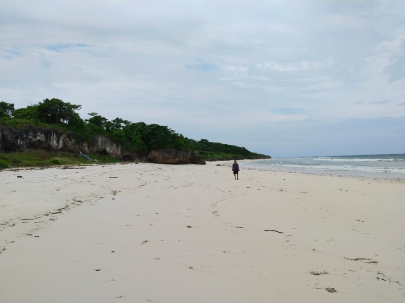 real estate; property, property for sale; property for lease; buying property in sumba; buying property in Indonesia; investment in sumba; investment in sumba; investment in Indonesia; buy property in Indonesia; buy property in sumba; beach for sale; island for lease;  Indonesia; Raja Ampat; West Papua; Yeben Kecil Island; sumba; prodej pozemků; pozemky na prodej; prodej pozemků Indonésie; nemovitosti; nemovitost na prodej; ostrov na pronájem; koupě nemovitostí; investice; ostrov; pronájem ostrova; land; pozemek; pozemky; Belitung; sumba investment; beach for sale; Sumba Beach for sale